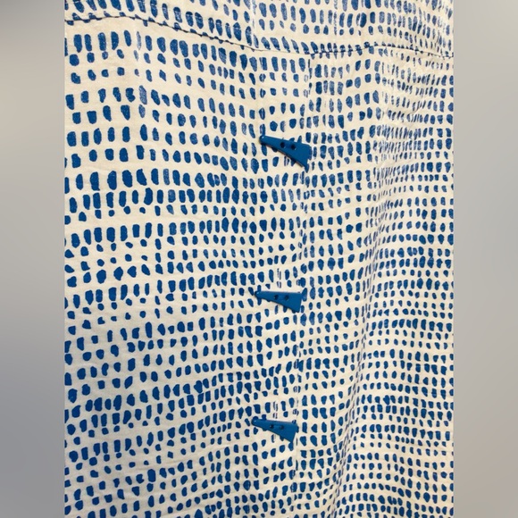 Múltiples blue white button down blouse with back button detail  XL Rayon nylon - Picture 7 of 7